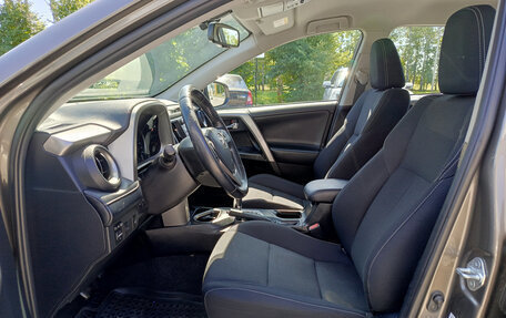 Toyota RAV4, 2017 год, 2 325 000 рублей, 16 фотография