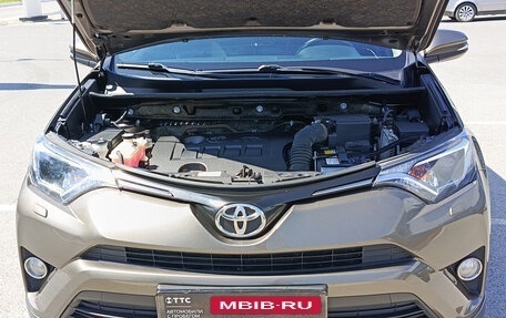 Toyota RAV4, 2017 год, 2 325 000 рублей, 9 фотография