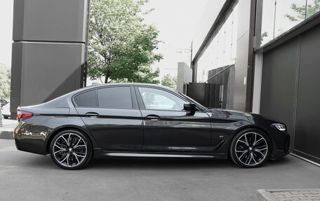 BMW 5 серия, 2020 год, 8 240 000 рублей, 4 фотография
