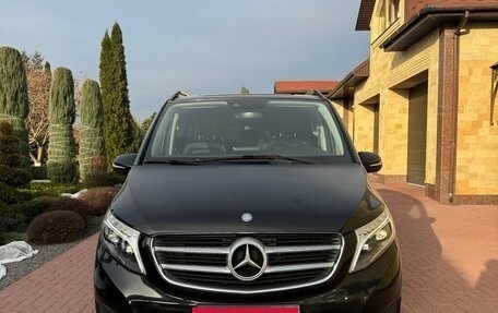 Mercedes-Benz V-Класс, 2016 год, 5 500 000 рублей, 1 фотография