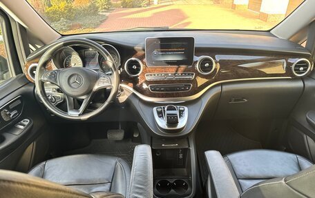 Mercedes-Benz V-Класс, 2016 год, 5 500 000 рублей, 5 фотография