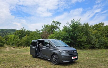 Volkswagen Multivan, 2022 год, 7 100 000 рублей, 4 фотография