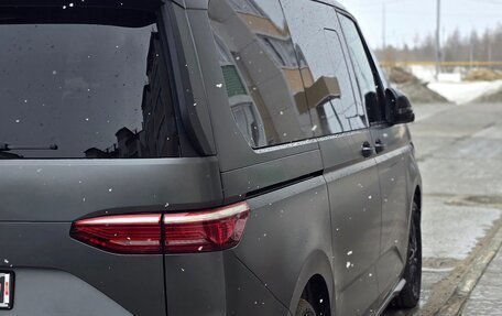Volkswagen Multivan, 2022 год, 7 100 000 рублей, 9 фотография