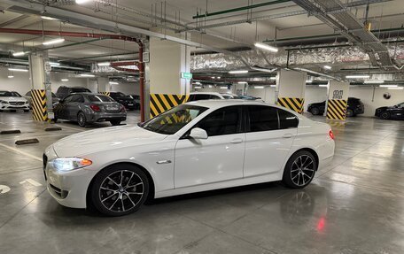BMW 5 серия, 2013 год, 1 900 000 рублей, 4 фотография