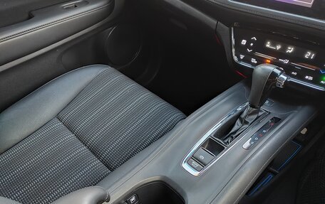 Honda Vezel, 2015 год, 1 810 000 рублей, 9 фотография