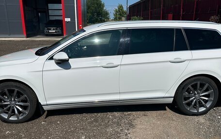 Volkswagen Passat B8 рестайлинг, 2016 год, 1 650 000 рублей, 5 фотография