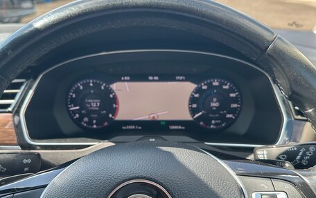 Volkswagen Passat B8 рестайлинг, 2016 год, 1 650 000 рублей, 11 фотография