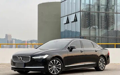 Volvo S90 II рестайлинг, 2022 год, 2 625 000 рублей, 1 фотография