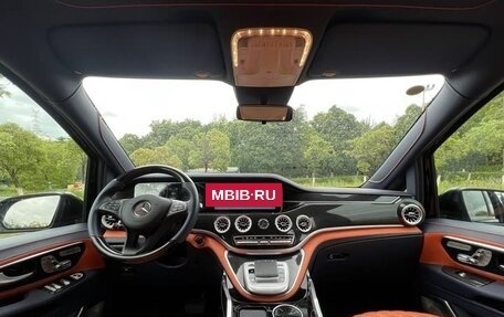 Mercedes-Benz Vito, 2022 год, 3 800 000 рублей, 26 фотография