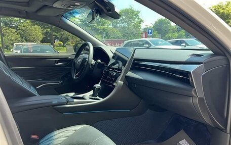 Toyota Avalon, 2022 год, 2 310 000 рублей, 14 фотография
