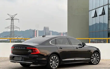 Volvo S90 II рестайлинг, 2022 год, 2 625 000 рублей, 4 фотография