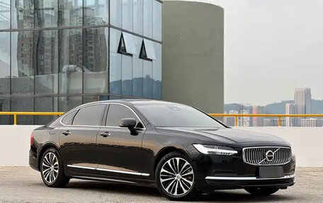 Volvo S90 II рестайлинг, 2022 год, 2 625 000 рублей, 3 фотография
