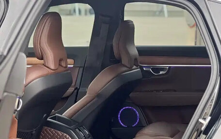 Volvo S90 II рестайлинг, 2022 год, 2 625 000 рублей, 13 фотография