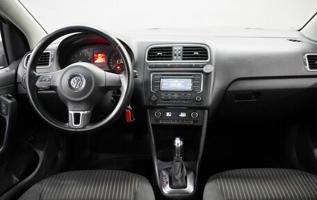 Volkswagen Polo VI (EU Market), 2013 год, 690 000 рублей, 14 фотография