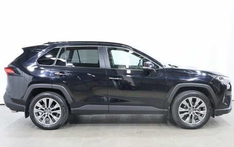 Toyota RAV4, 2021 год, 3 249 000 рублей, 7 фотография