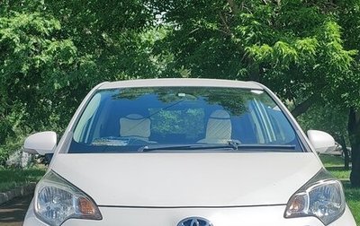 Toyota Ractis II, 2012 год, 870 000 рублей, 1 фотография