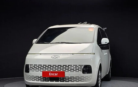 Hyundai Staria, 2022 год, 2 300 001 рублей, 3 фотография