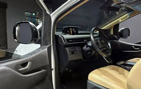 Hyundai Staria, 2022 год, 2 300 001 рублей, 8 фотография