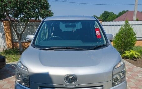 Toyota Voxy II, 2009 год, 1 300 000 рублей, 1 фотография