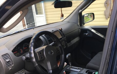 Nissan Navara (Frontier), 2006 год, 850 000 рублей, 10 фотография
