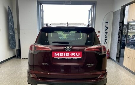 Toyota RAV4, 2016 год, 2 300 000 рублей, 7 фотография
