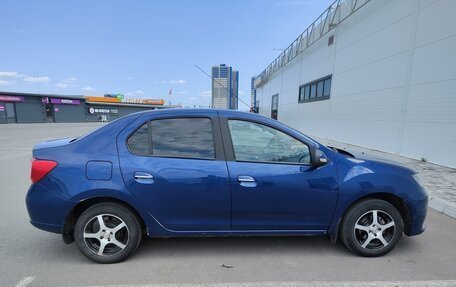 Renault Logan II, 2018 год, 820 000 рублей, 4 фотография
