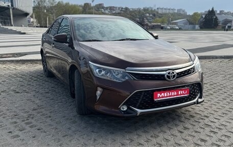 Toyota Camry, 2017 год, 2 370 000 рублей, 1 фотография