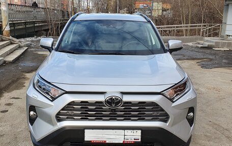 Toyota RAV4, 2020 год, 3 700 000 рублей, 1 фотография