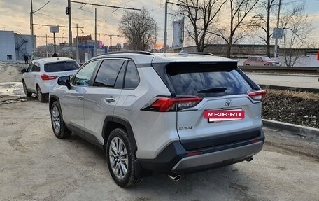 Toyota RAV4, 2020 год, 3 700 000 рублей, 3 фотография