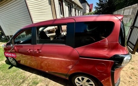 Toyota Sienta II, 2017 год, 1 450 000 рублей, 2 фотография