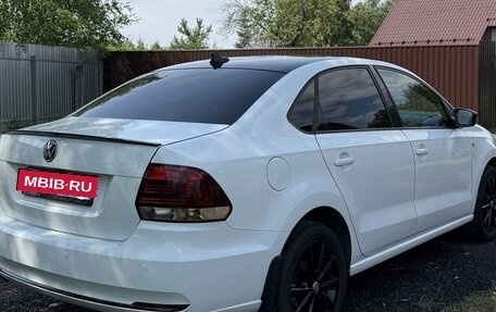 Volkswagen Polo VI (EU Market), 2017 год, 1 200 000 рублей, 2 фотография