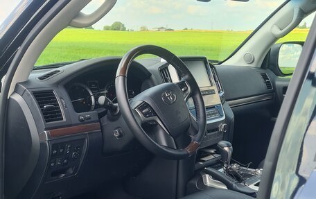 Toyota Land Cruiser 200, 2019 год, 8 900 000 рублей, 2 фотография