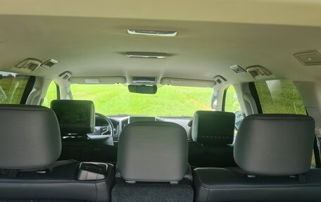 Toyota Land Cruiser 200, 2019 год, 8 900 000 рублей, 8 фотография
