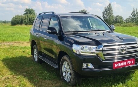 Toyota Land Cruiser 200, 2019 год, 8 900 000 рублей, 9 фотография