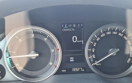 Toyota Land Cruiser 200, 2019 год, 8 900 000 рублей, 11 фотография