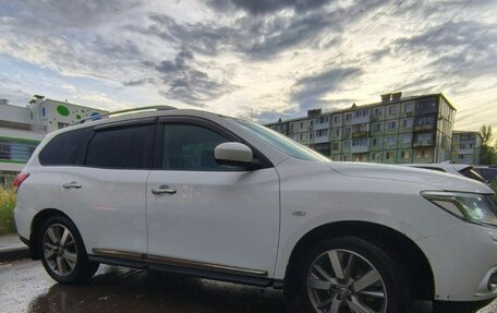 Nissan Pathfinder, 2015 год, 1 750 000 рублей, 3 фотография
