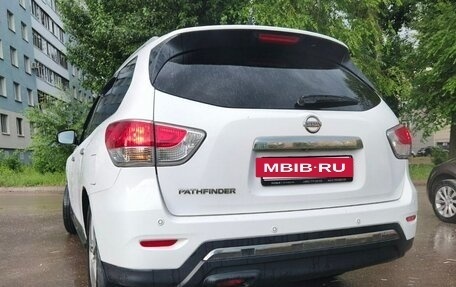 Nissan Pathfinder, 2015 год, 1 750 000 рублей, 5 фотография