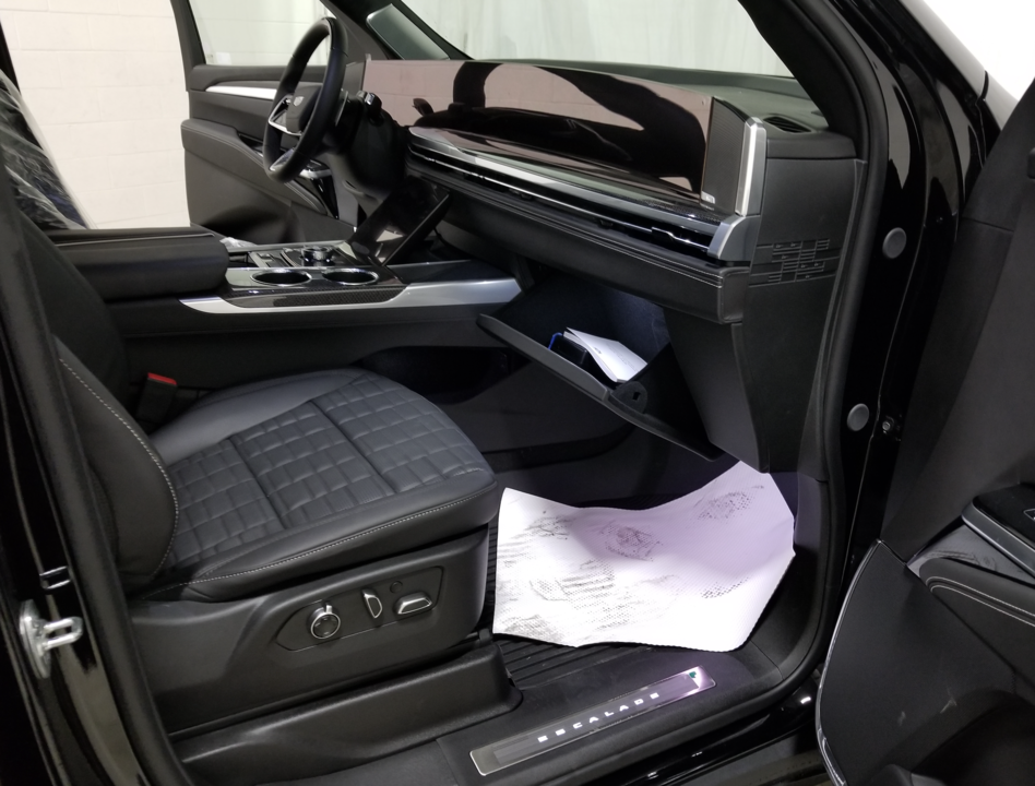 Cadillac Escalade V, 2025 год, 28 000 000 рублей, 11 фотография