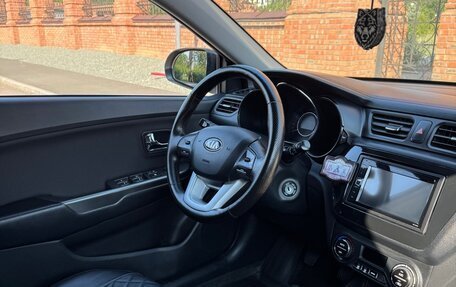 KIA Rio III рестайлинг, 2015 год, 1 050 000 рублей, 10 фотография