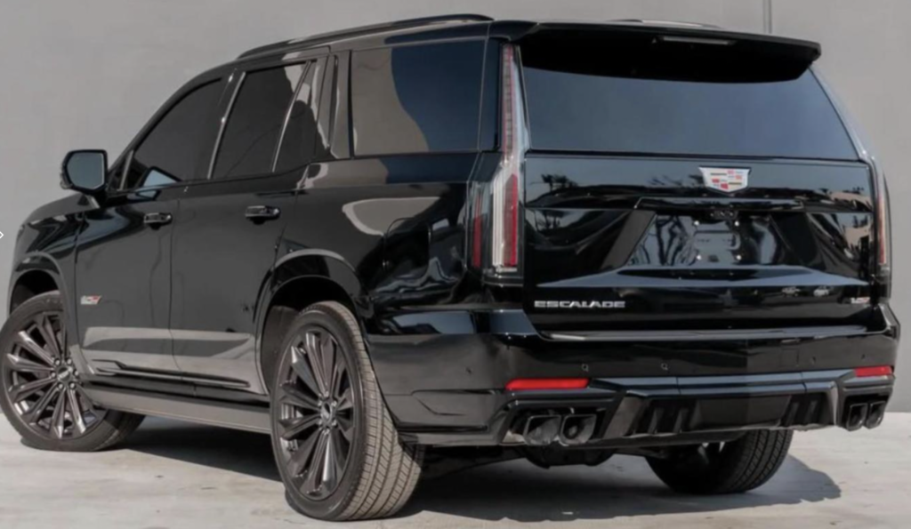 Cadillac Escalade V, 2025 год, 28 000 000 рублей, 4 фотография