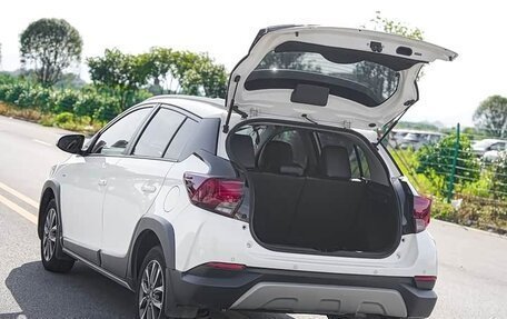 Toyota Yaris XP150 рестайлинг, 2021 год, 1 100 000 рублей, 10 фотография