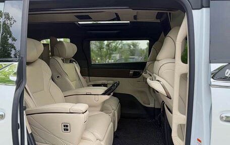 Toyota Alphard, 2024 год, 11 000 000 рублей, 5 фотография