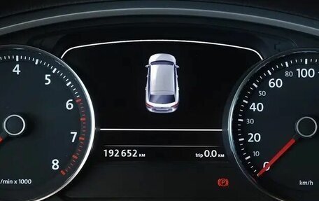 Volkswagen Touareg III, 2015 год, 2 390 000 рублей, 6 фотография