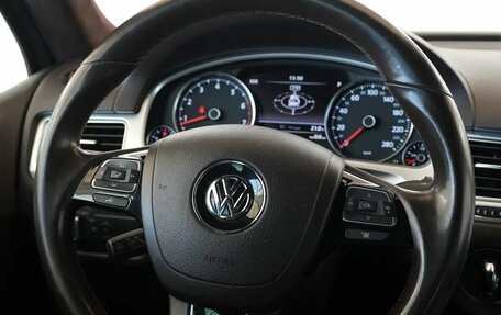 Volkswagen Touareg III, 2015 год, 2 390 000 рублей, 10 фотография