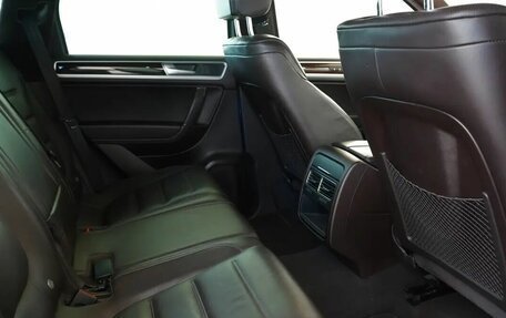 Volkswagen Touareg III, 2015 год, 2 390 000 рублей, 17 фотография