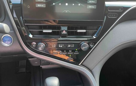 Toyota Camry, 2021 год, 2 219 000 рублей, 14 фотография