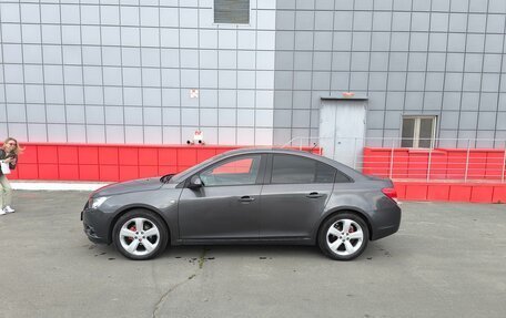 Chevrolet Cruze II, 2010 год, 850 000 рублей, 4 фотография