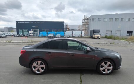 Chevrolet Cruze II, 2010 год, 850 000 рублей, 8 фотография