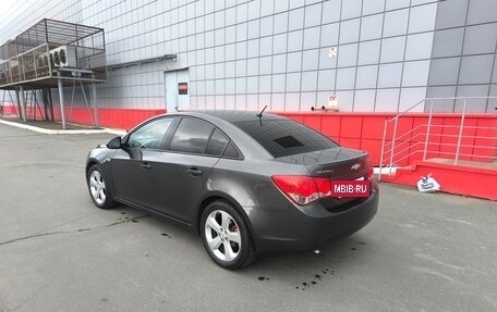 Chevrolet Cruze II, 2010 год, 850 000 рублей, 5 фотография
