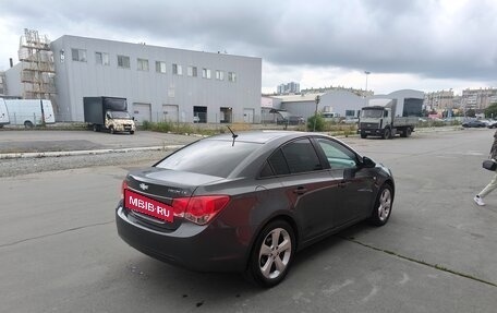 Chevrolet Cruze II, 2010 год, 850 000 рублей, 7 фотография